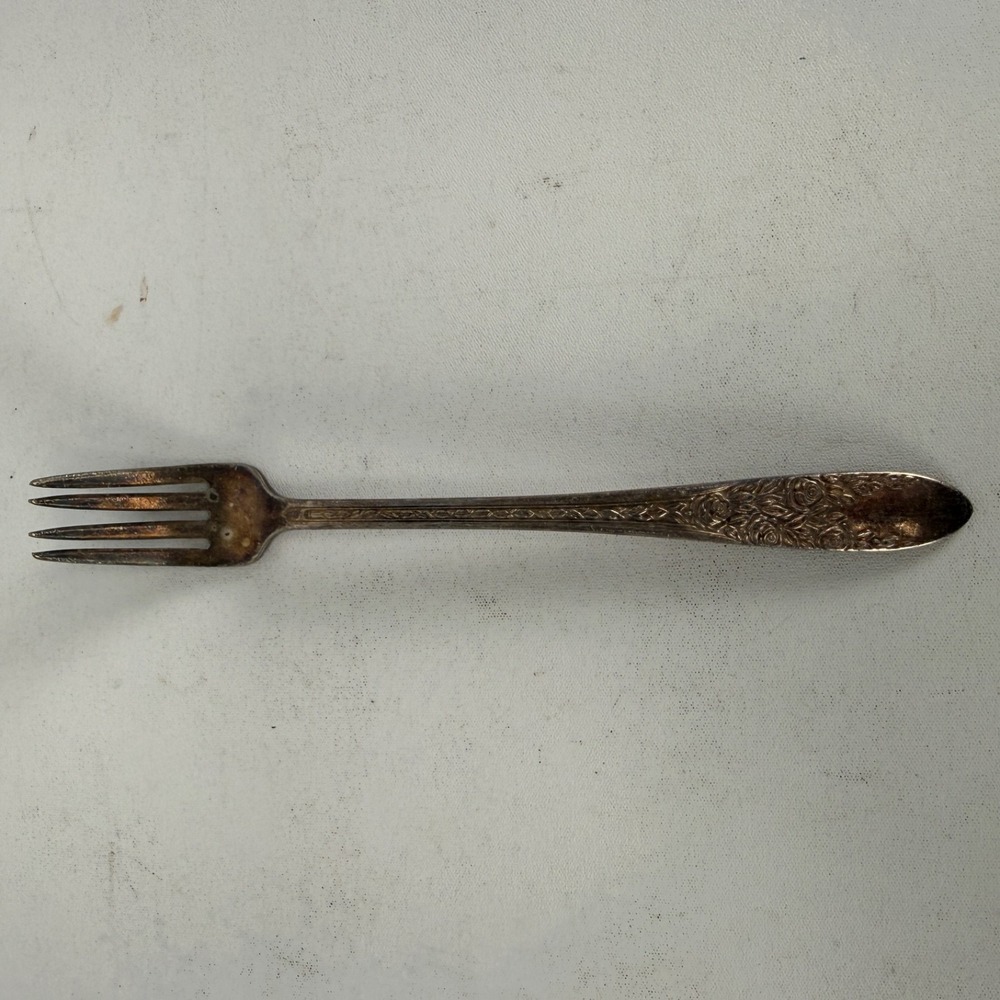 1937 National Silver Co. A1 Rose and Leaf Pattern Silverplate Fork